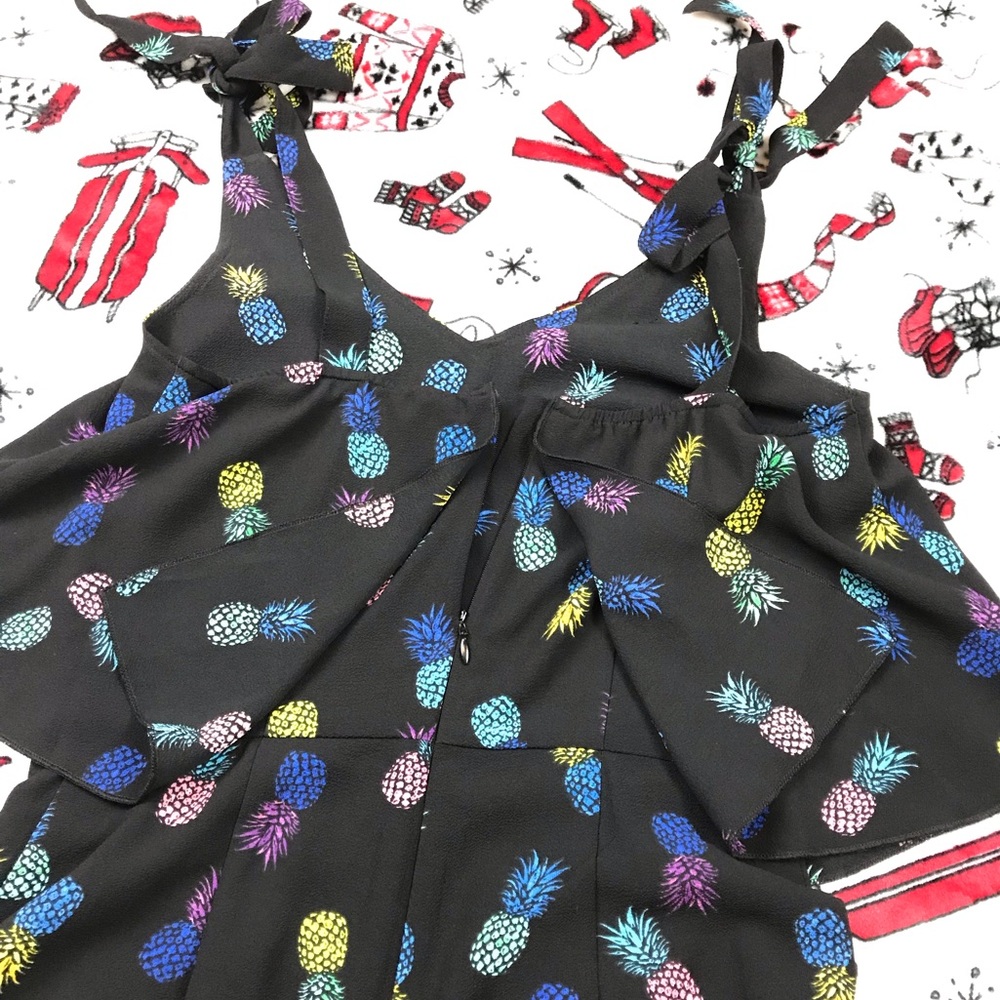 c & e pineapple romper with pockets - Picture 5 of 8